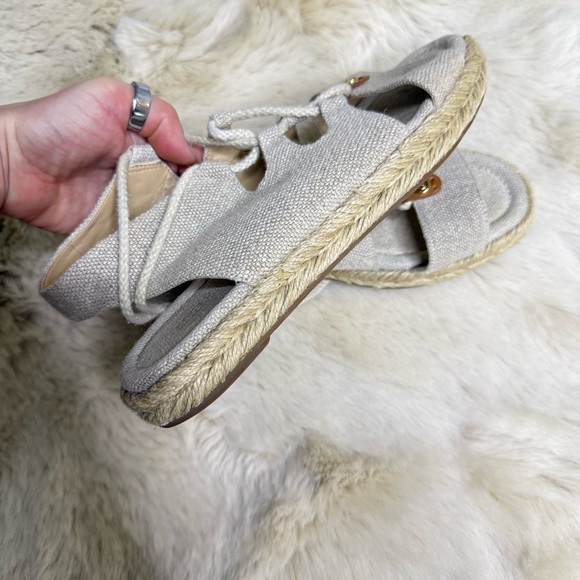 Michael Kors Lace Up Espadrille Sandals Beige Canvas Size 8 Gladiator - Picture 6 of 6